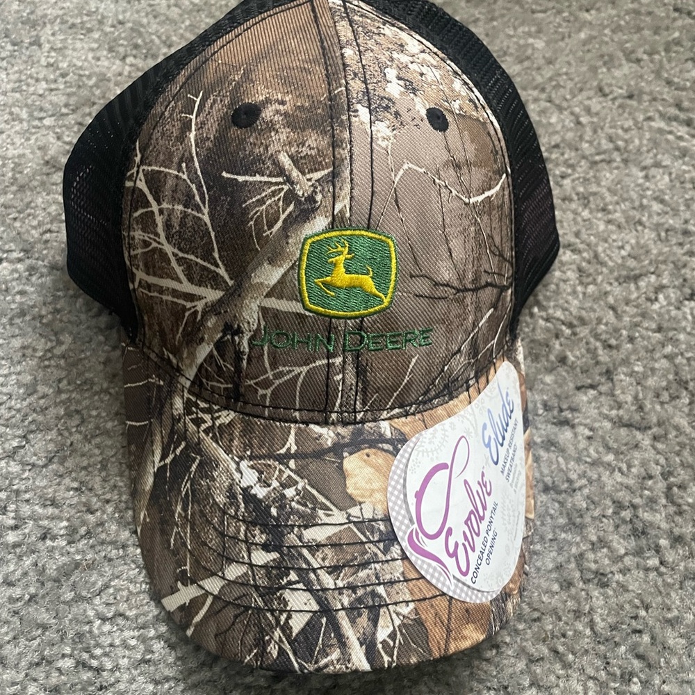John Deere women’s hat camo with pink